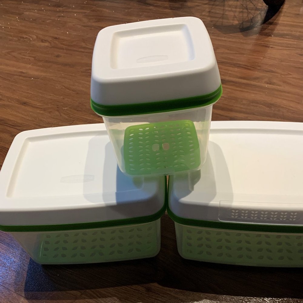 Rubbermaid FreshWorks Produce Saver